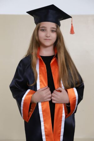 Anaokulu Siyah Turuncu Garnili Beyaz Şeritli